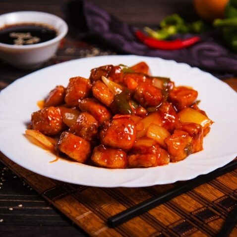 Минтай в кляре со сладким перцем в кисло-сладком соусе (66)